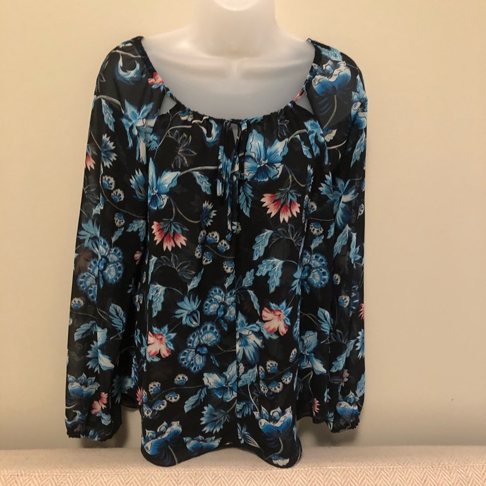 White House Black Market floral top